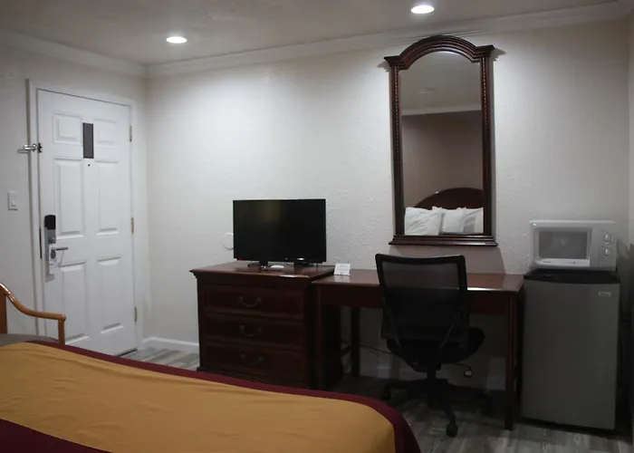 Value Inn & Suites