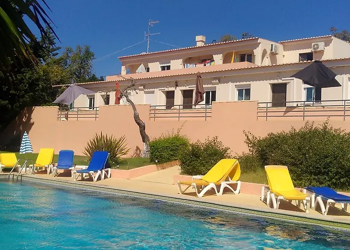 Falfeira Apartments