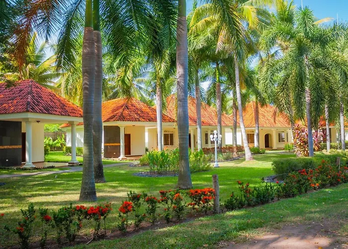 Pato Canales Hotel & Resort