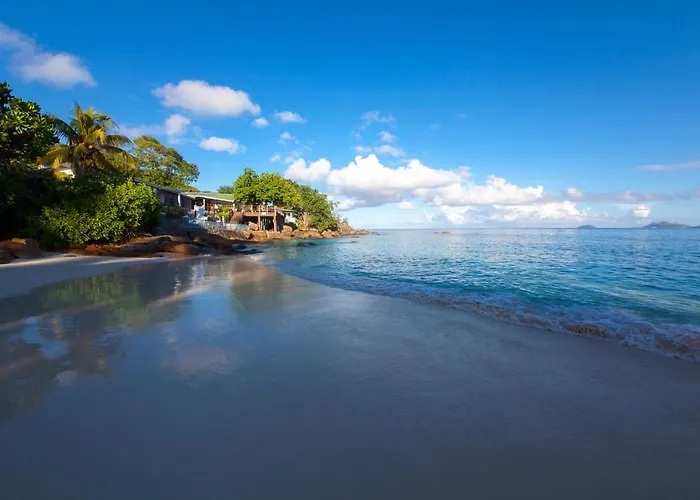 Anse Soleil Beachcomber Hotel And Self Catering