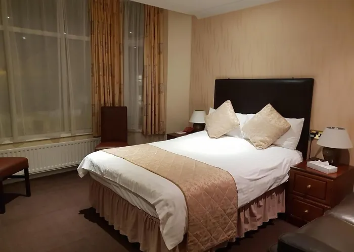 Ascot Hotel