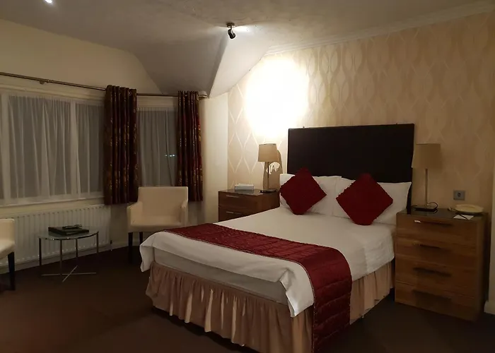 Ascot Hotel