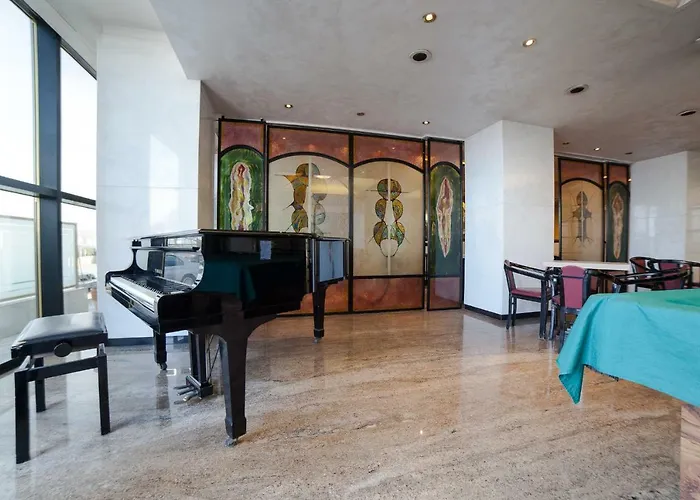 Hotel Diplomat Palace
