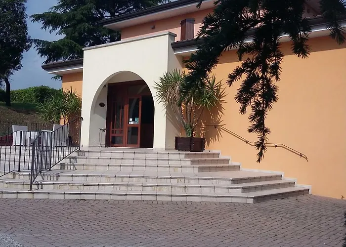 Villa Del Poeta