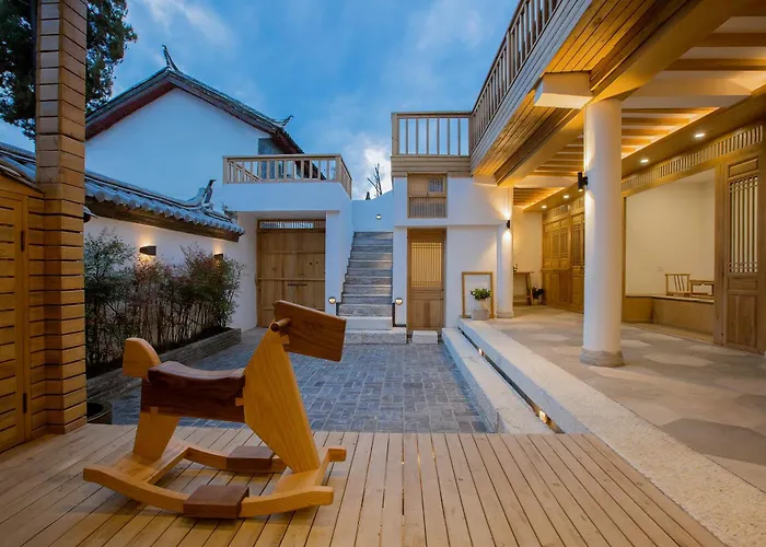 Jianshe Inn