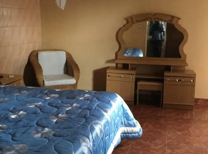 Maldec Executive Lodge