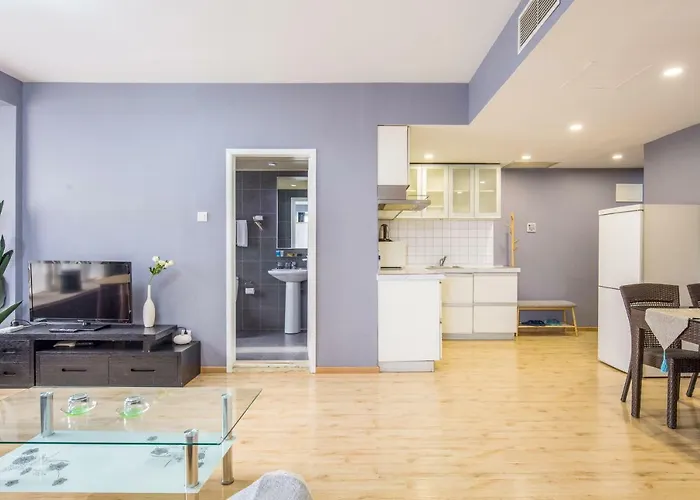 Beijing Free Town Apartment Hotel