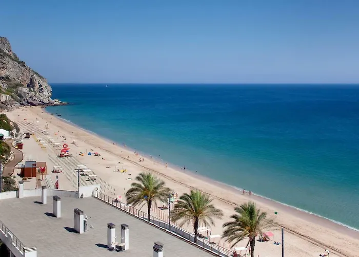 Cali Deluxe Holidays, Sesimbra
