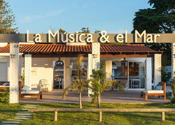Aparthotel La Musica Y El Mar