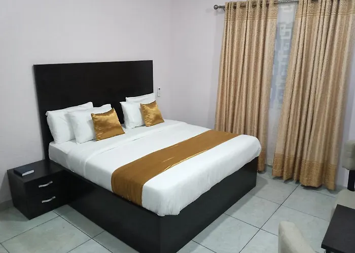 Blooms Spot Hotel And Apartment