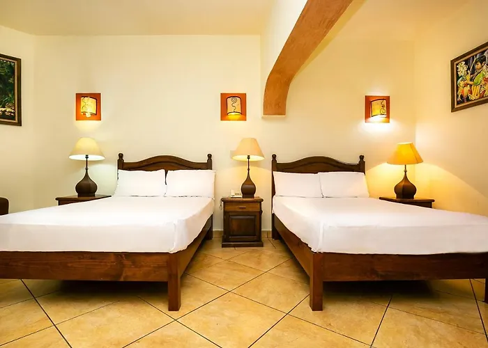 Hotel Casa Del Virrey & Suites