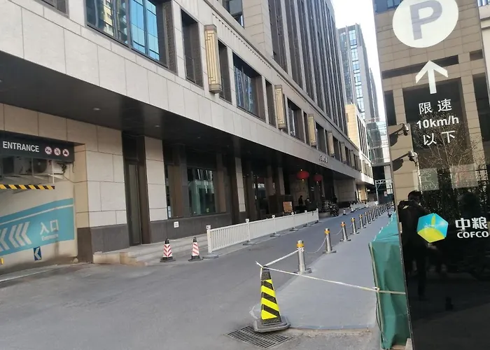 Xinjinshan Yijia Condo Hotel